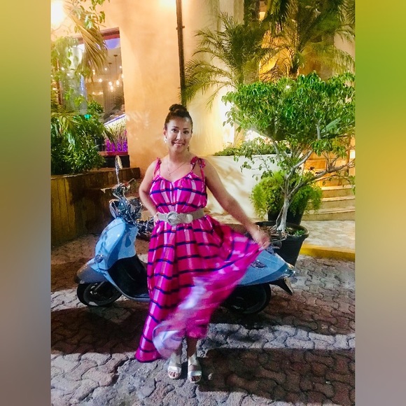 Meet your Posher, Fara - Picture 3 of 3